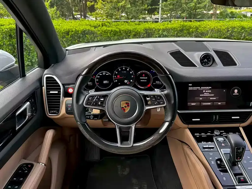 Porsche Cayenne — фото 2