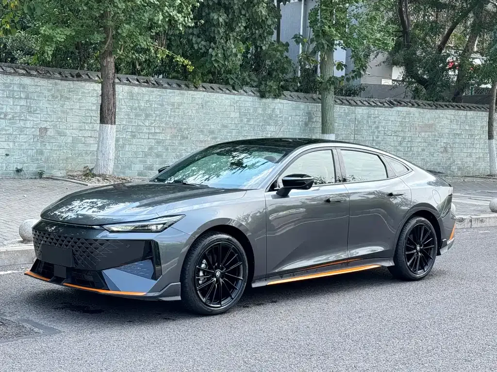 Changan UNI-V 2025 из CN, фото 1