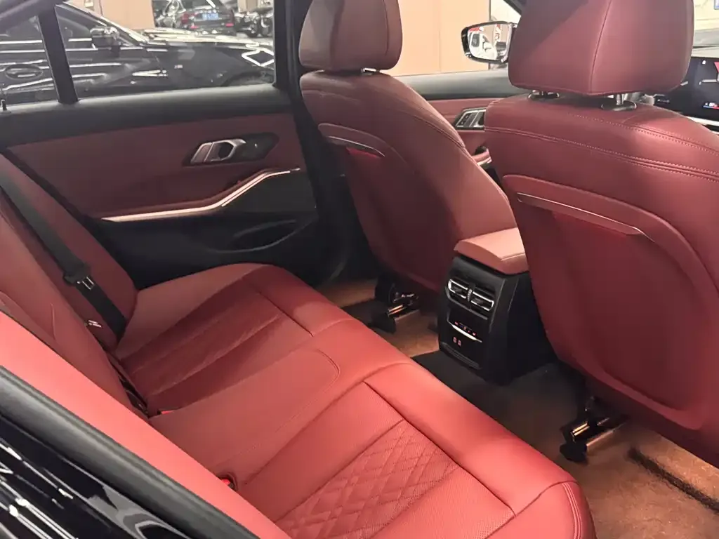BMW 3 Series 2024 из CN, фото 8