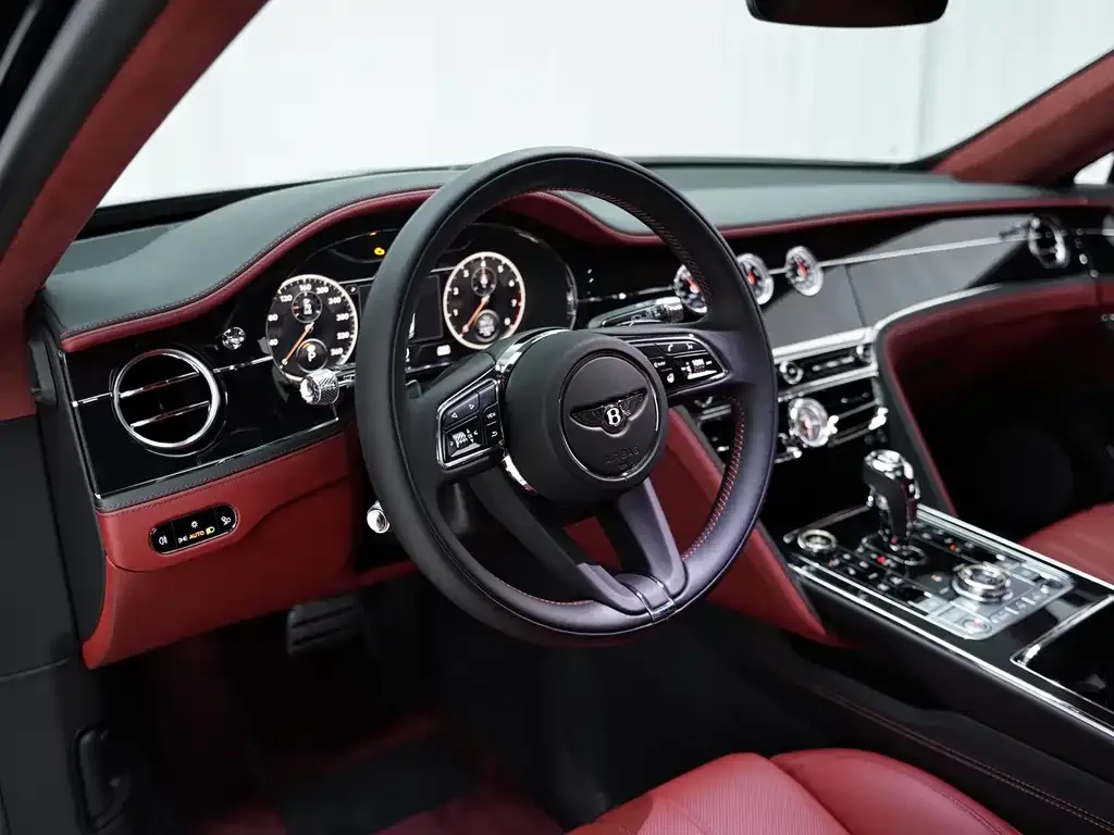 Bentley Flying Spur — фото 4