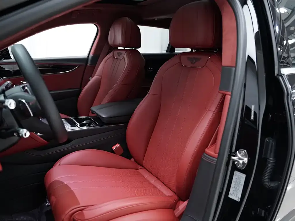 Bentley Flying Spur — фото 5