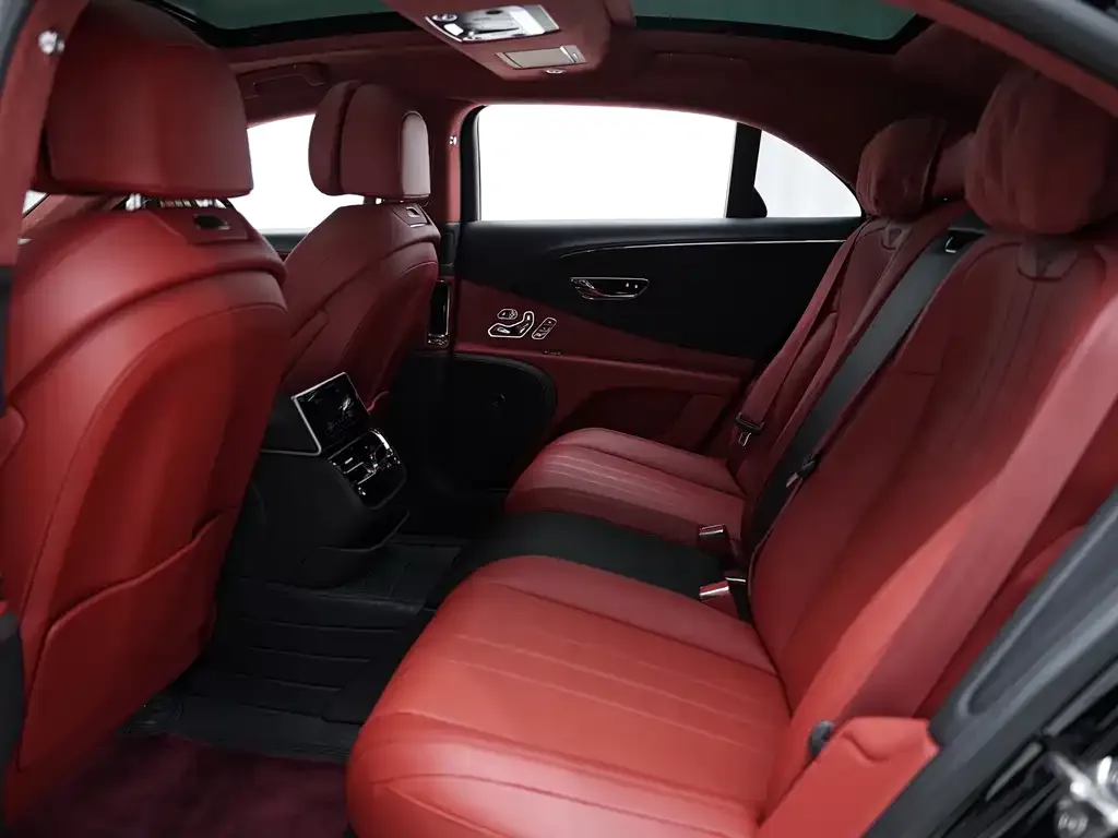 Bentley Flying Spur — фото 9