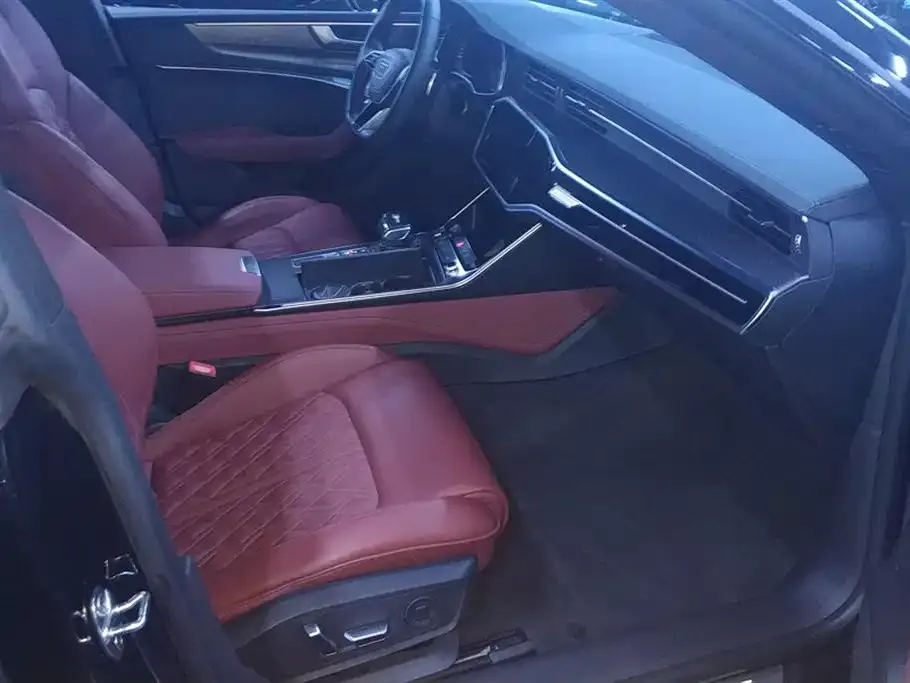 Audi A7L 2024 из CN, фото 8