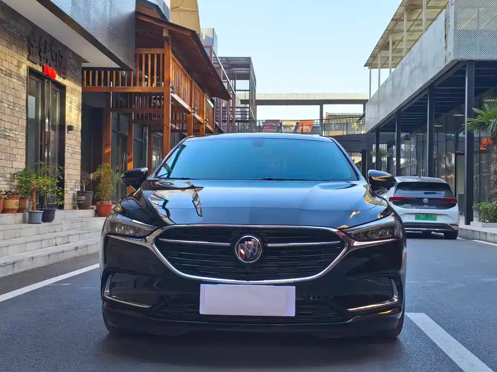 Buick LaCrosse 2023 из CN, фото 3