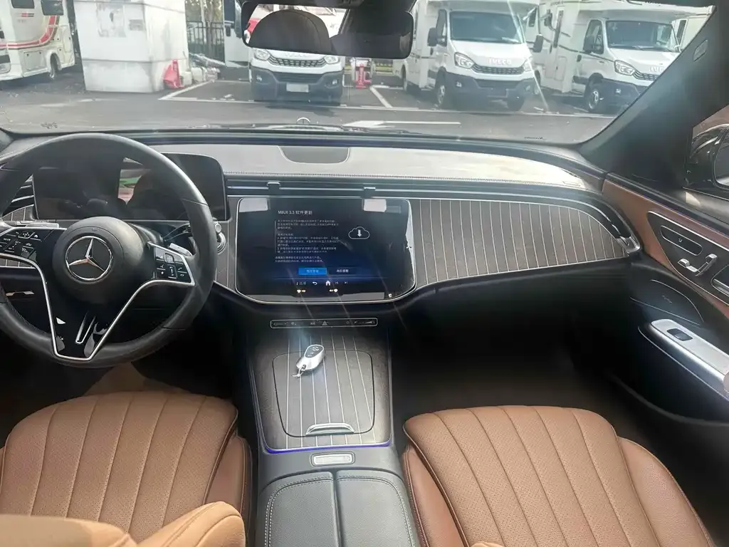 Mercedes-Benz E-Class 2024 из CN, фото 3