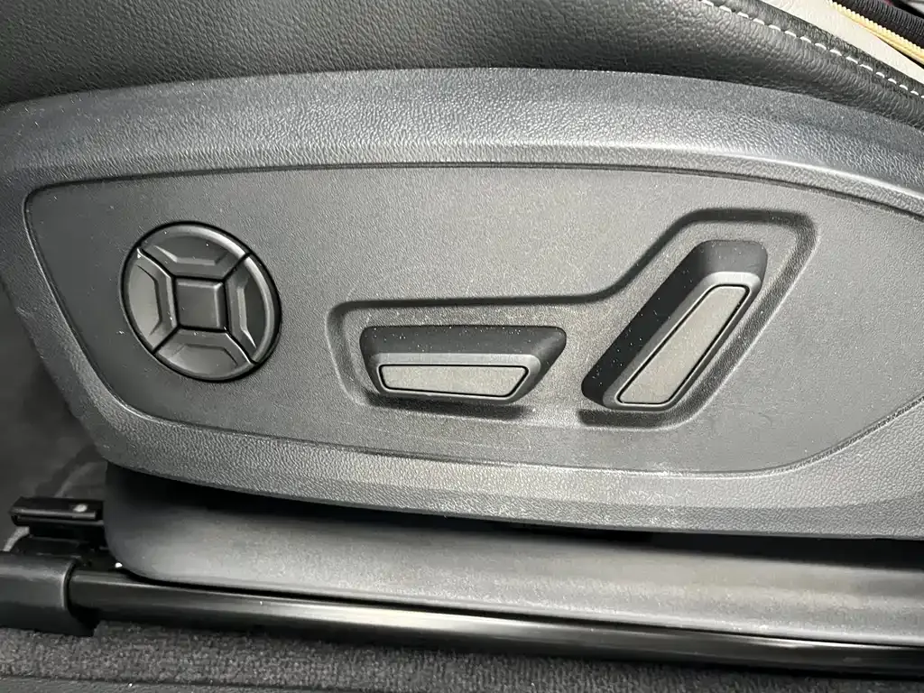 Audi Q3 2021 из CN, фото 8