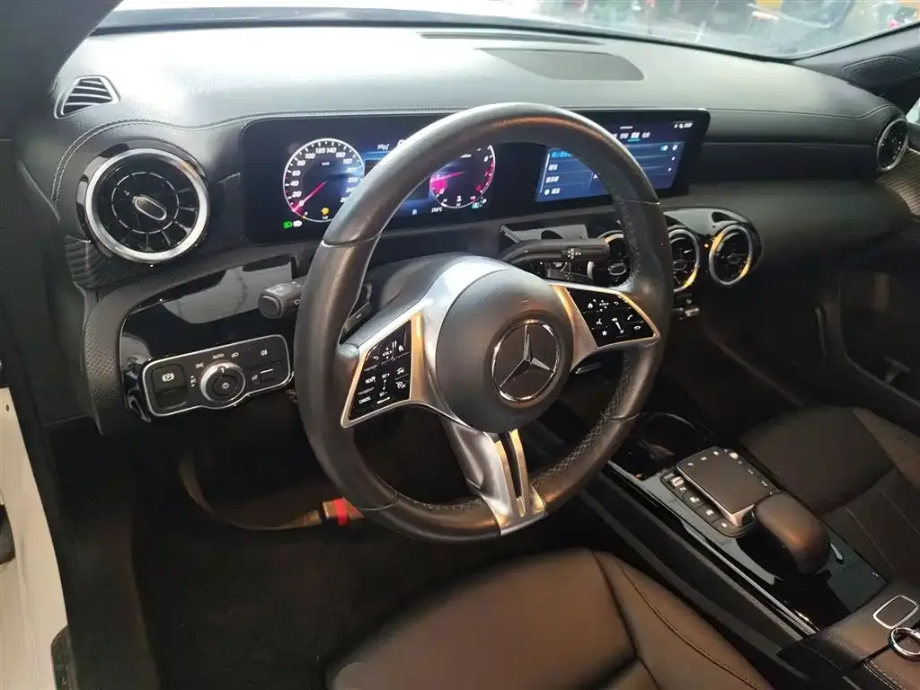 Mercedes-Benz A-Class 2023 из CN, фото 10