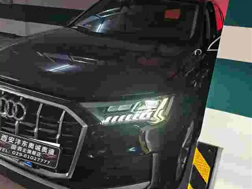 Audi Q7 2021 из CN, фото 2