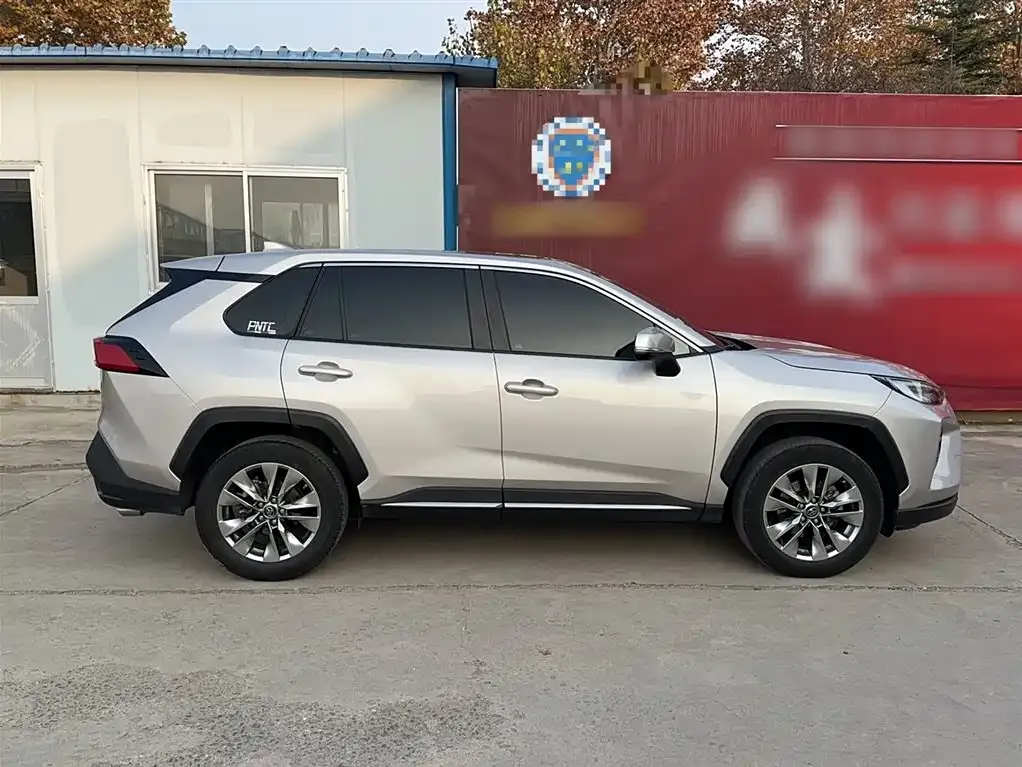 Toyota Wildlander 2022 из CN, фото 4
