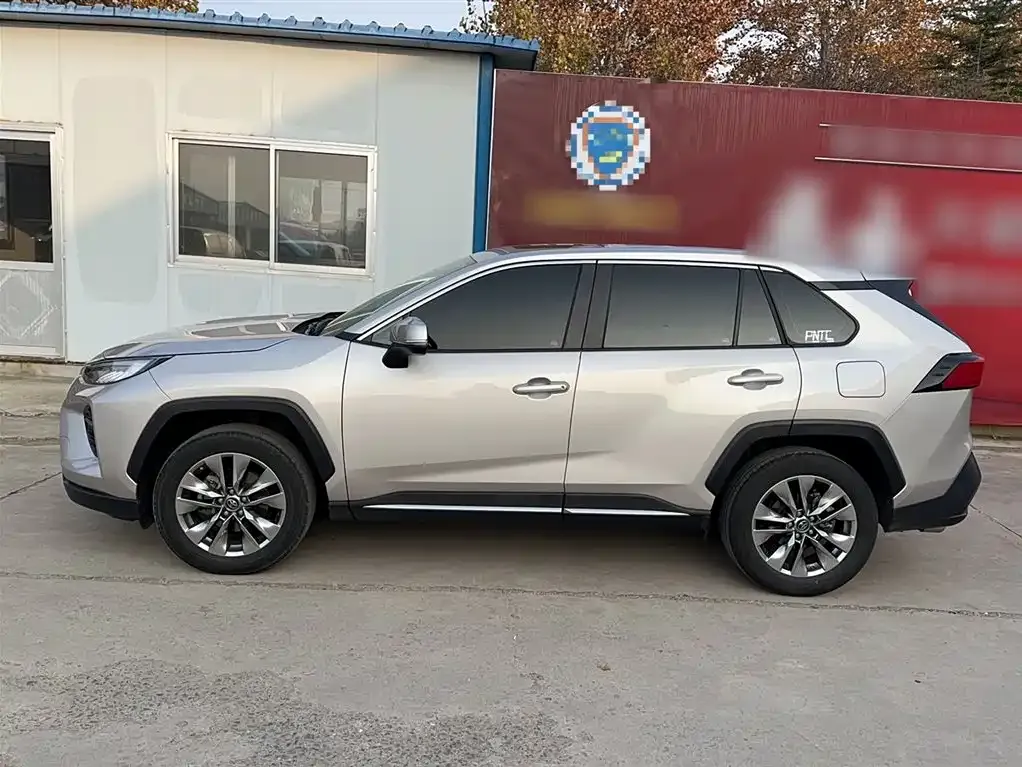 Toyota Wildlander 2022 из CN, фото 7