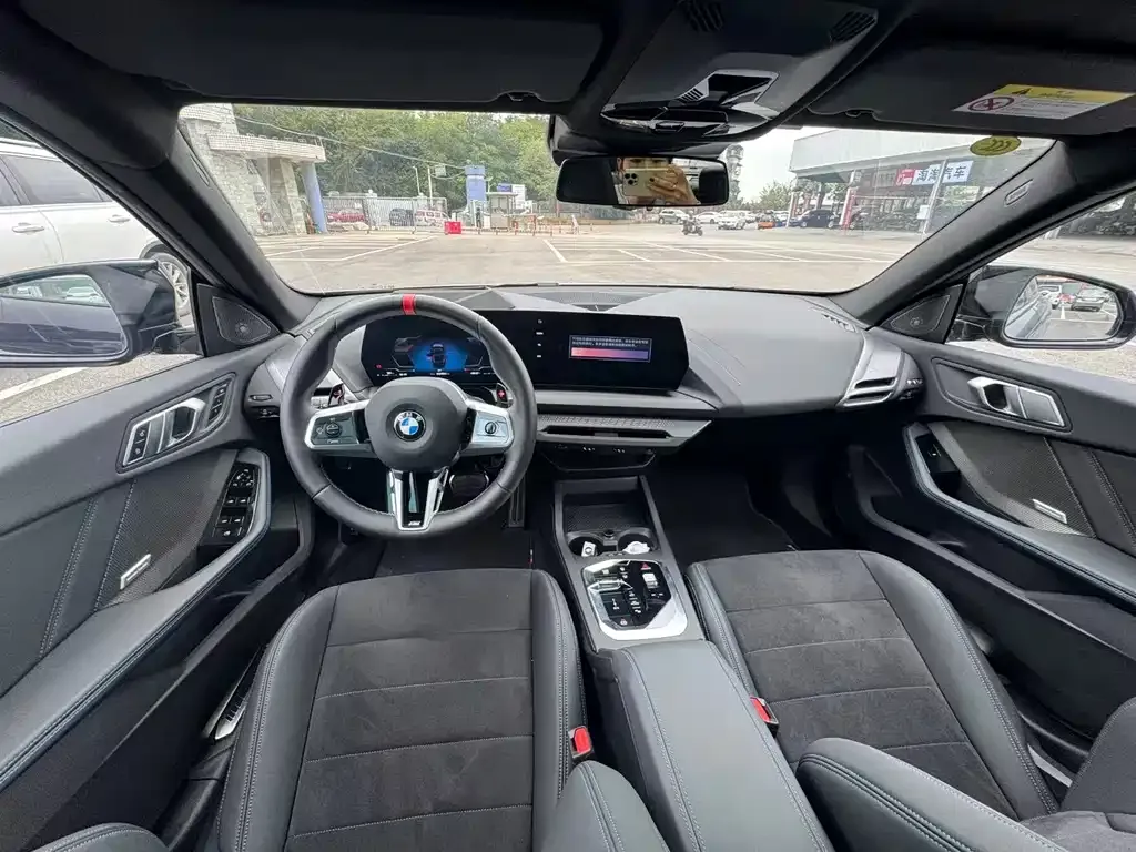 BMW M235L 2025 из CN, фото 9