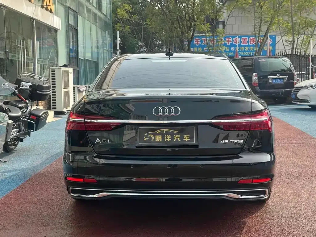 Audi A6L 2023 из CN, фото 3