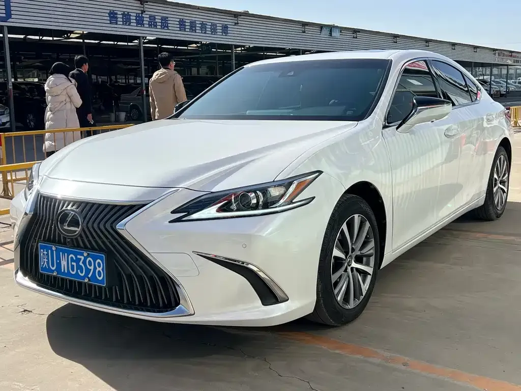 Lexus ES 2021 из CN, фото 1