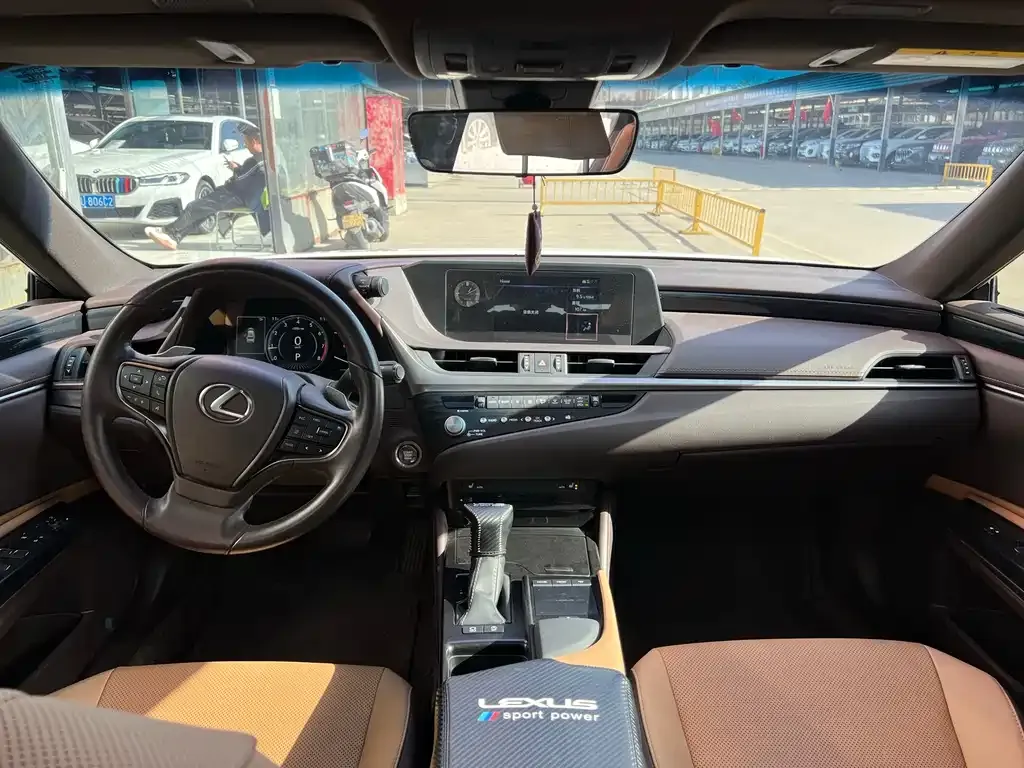 Lexus ES 2021 из CN, фото 7