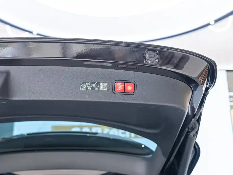 Mercedes-Benz GLC 2025 из CN, фото 10