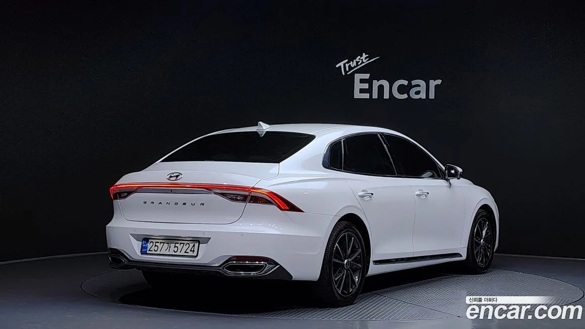 Hyundai Grandeur 2023 из KR, фото 2