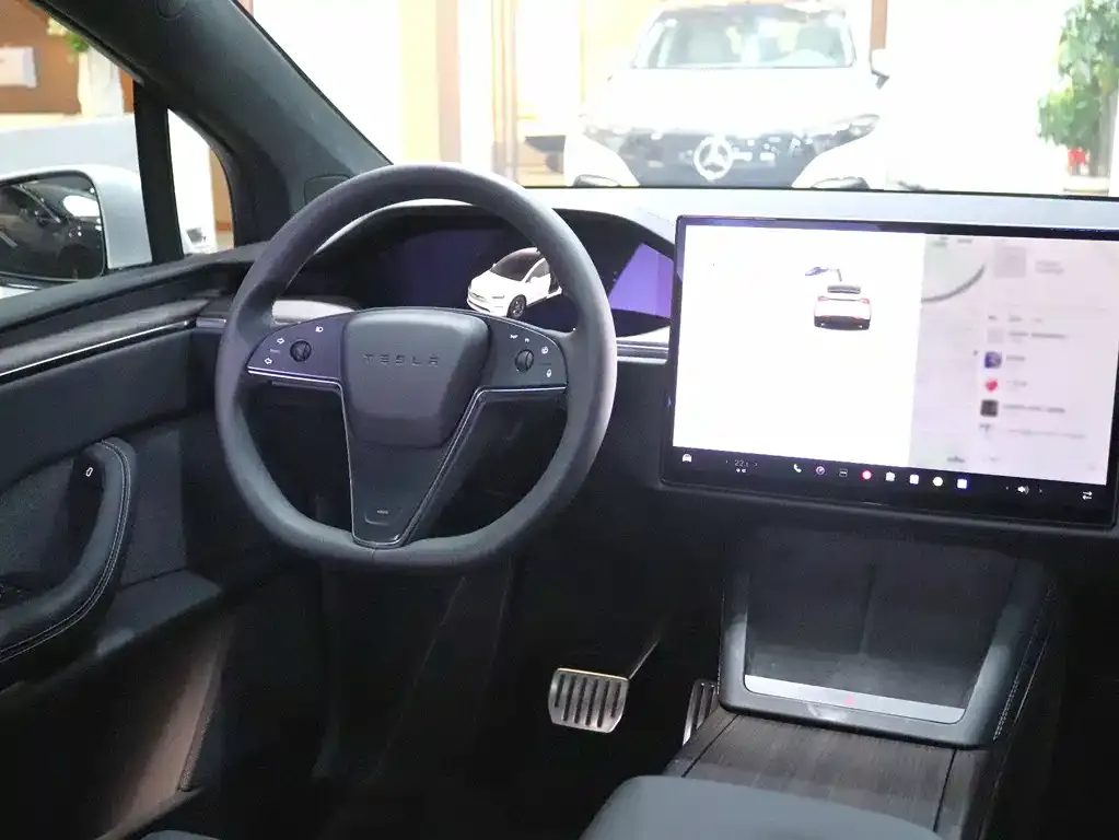 Tesla Model X 2023 из CN, фото 10