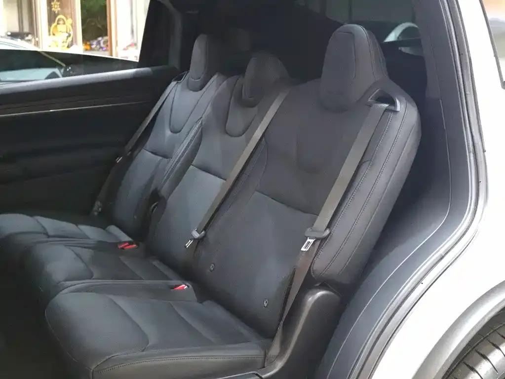 Tesla Model X 2023 из CN, фото 8