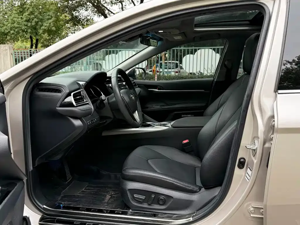 Toyota Camry 2021 из CN, фото 10