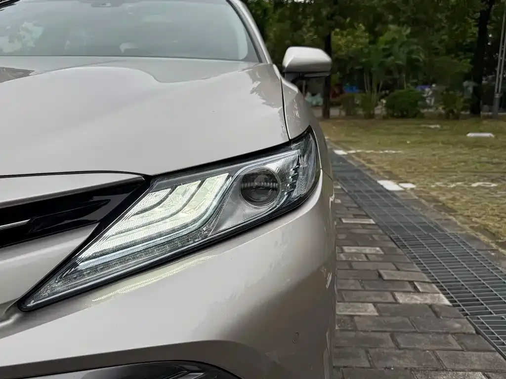 Toyota Camry 2021 из CN, фото 7