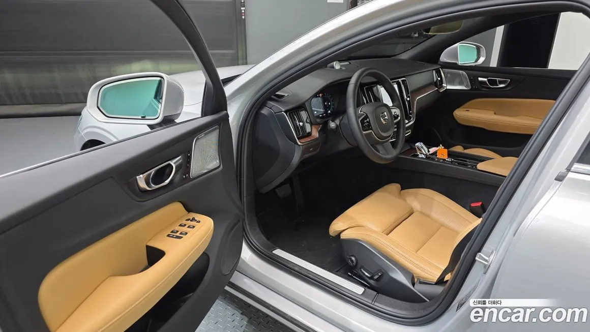 Volvo S60 2023 из KR, фото 10