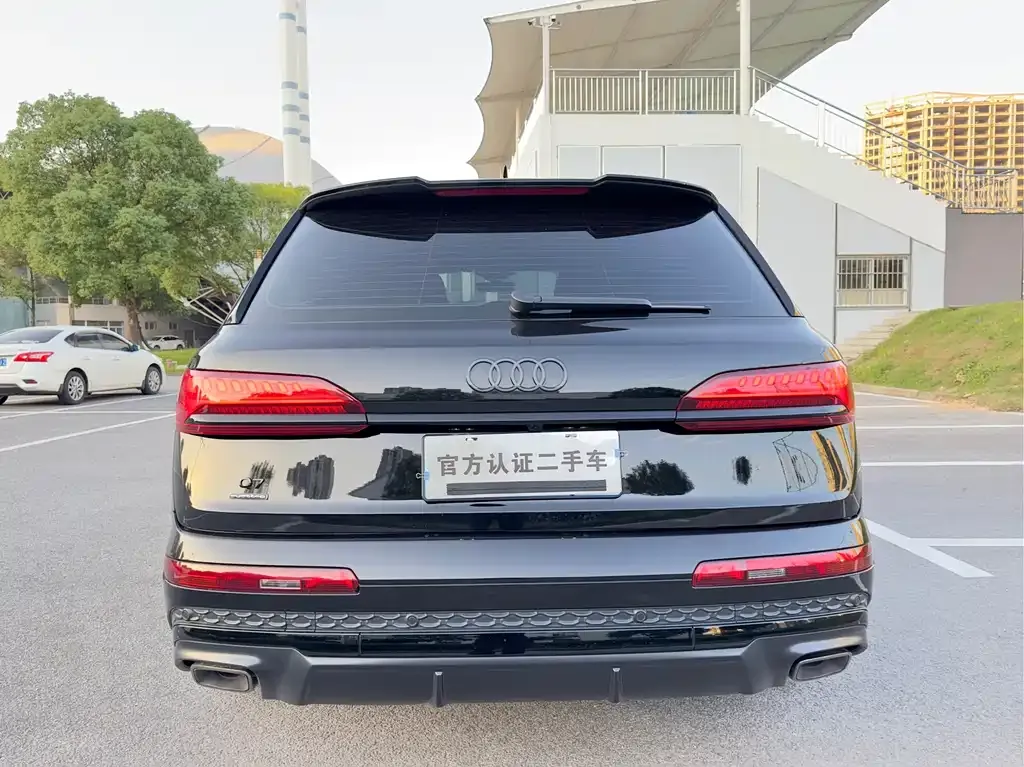Audi Q7 2025 из CN, фото 5