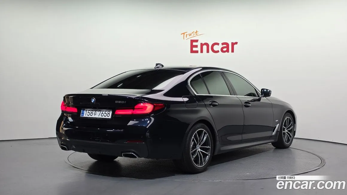 BMW 5-Series 2021 из KR, фото 2