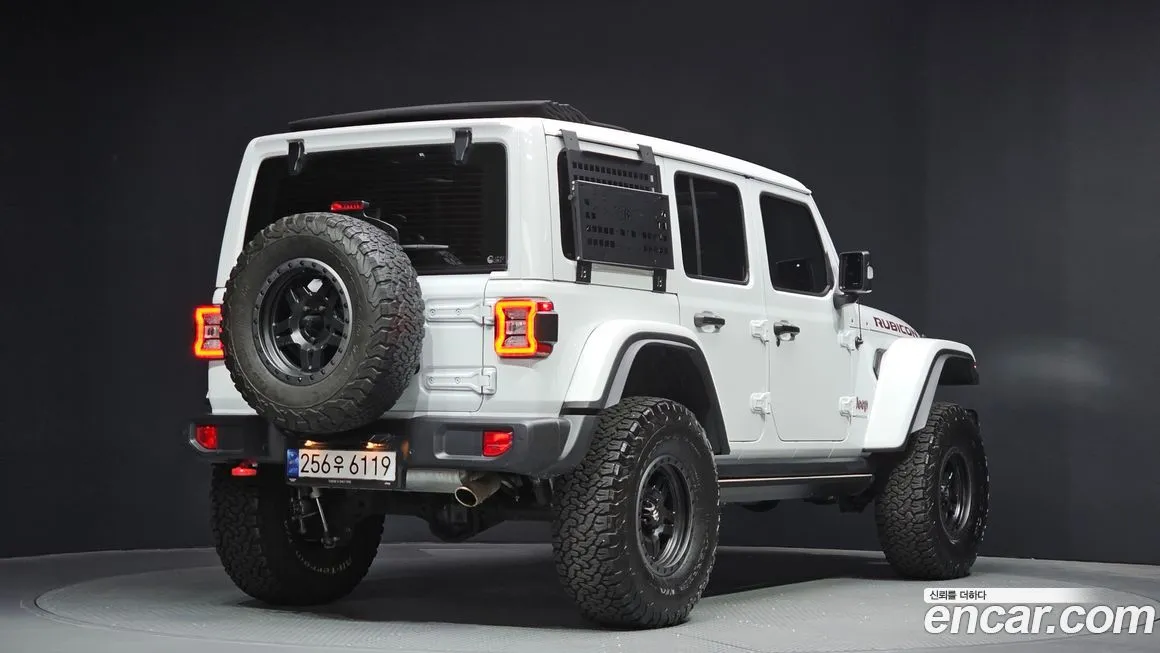 Jeep Wrangler — фото 2