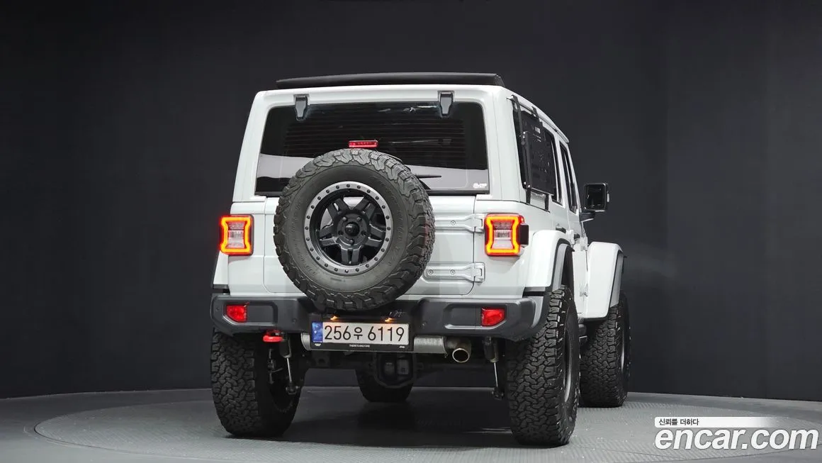 Jeep Wrangler — фото 4