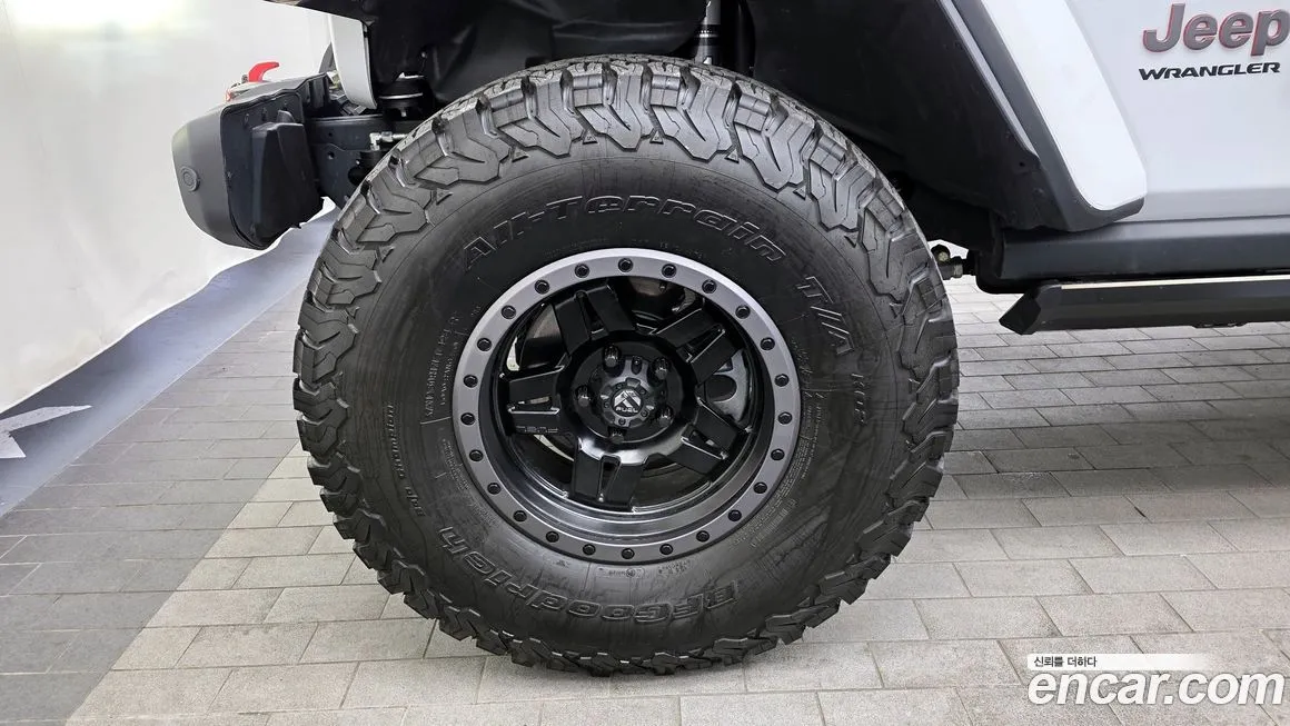 Jeep Wrangler — фото 5