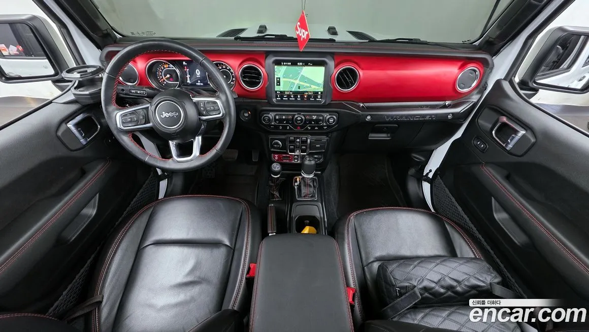 Jeep Wrangler — фото 7