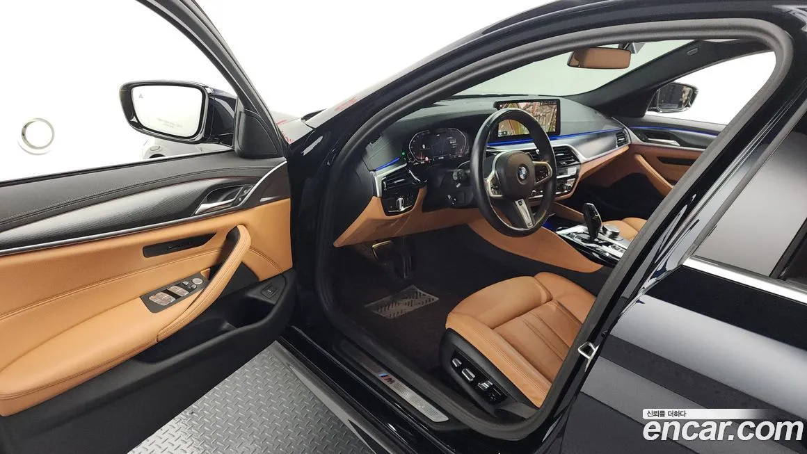 BMW 5-Series 2023 из KR, фото 10