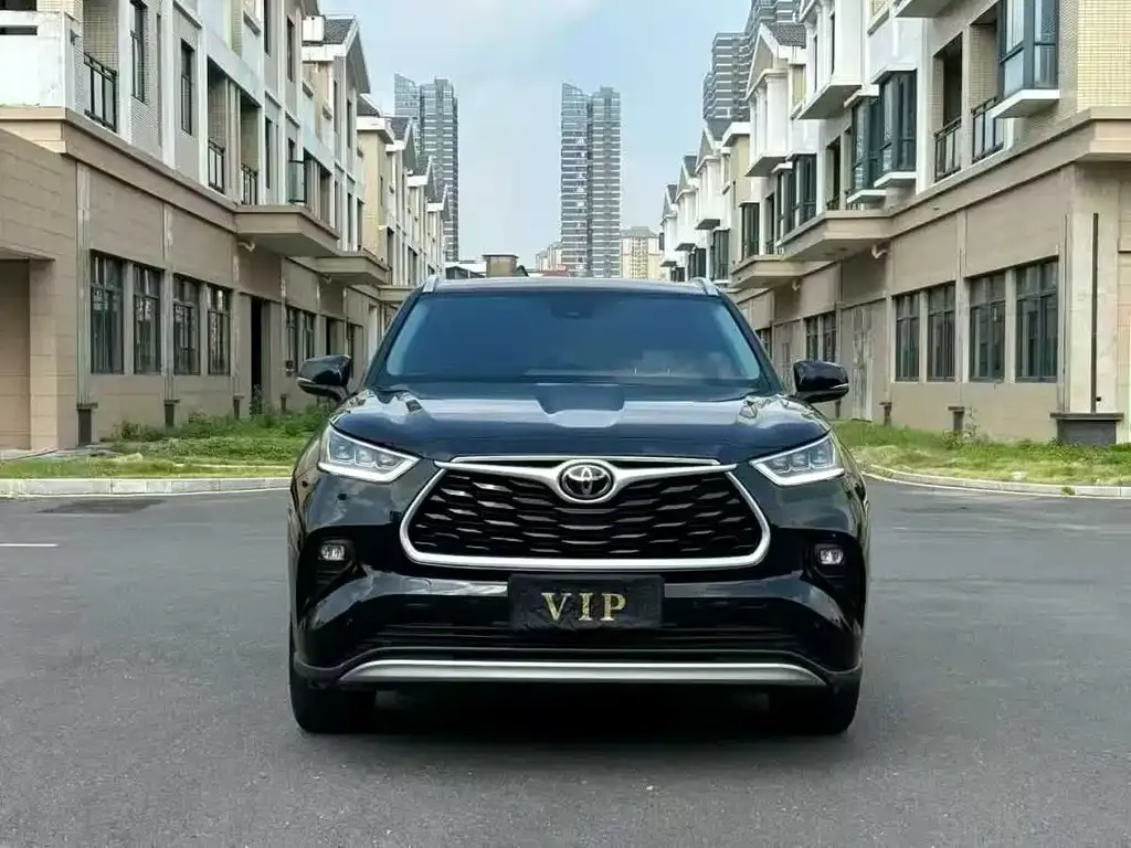 Toyota Highlander 2023 из CN, фото 2
