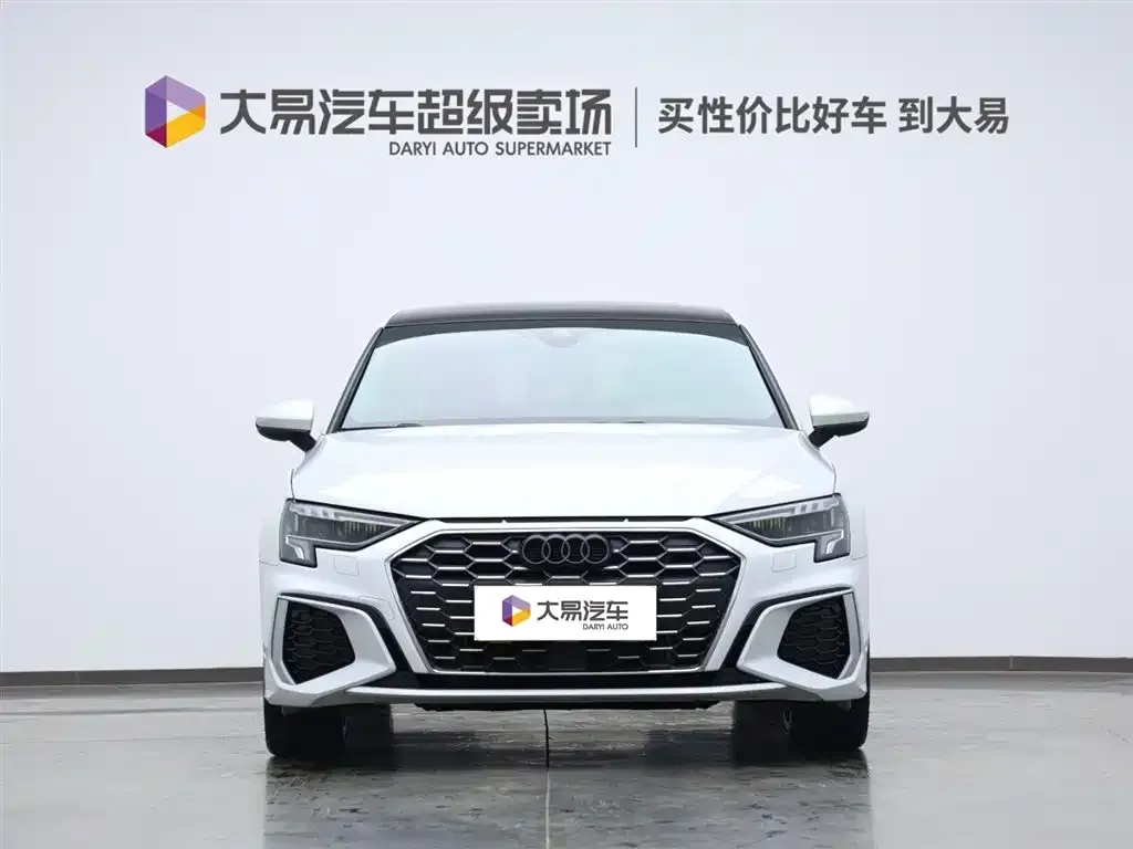 Audi A3 2023 из CN, фото 2