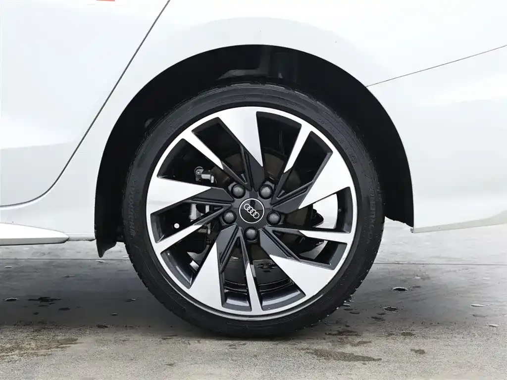 Audi A3 2023 из CN, фото 7