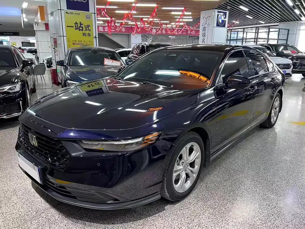 Honda Accord — фото 1