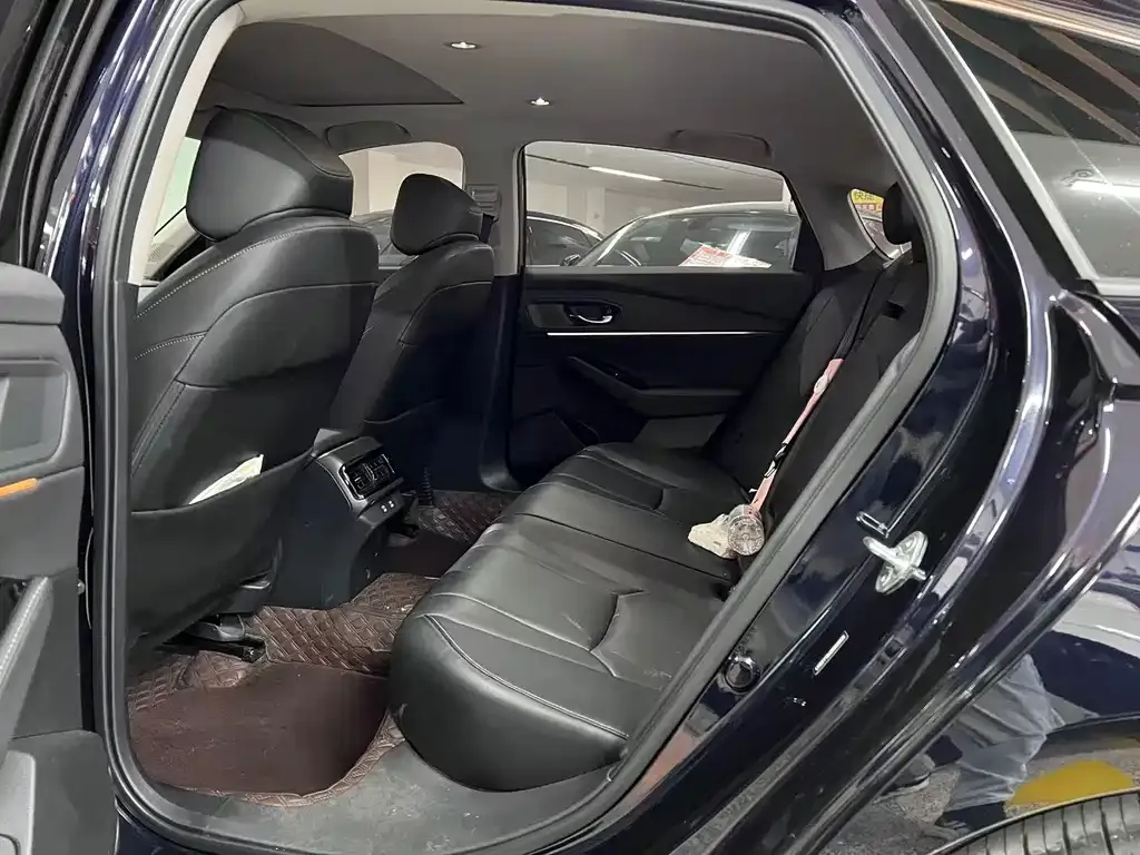 Honda Accord — фото 6