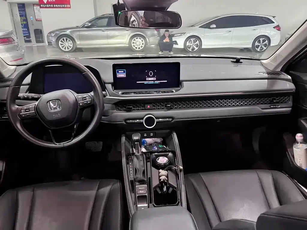 Honda Accord — фото 7