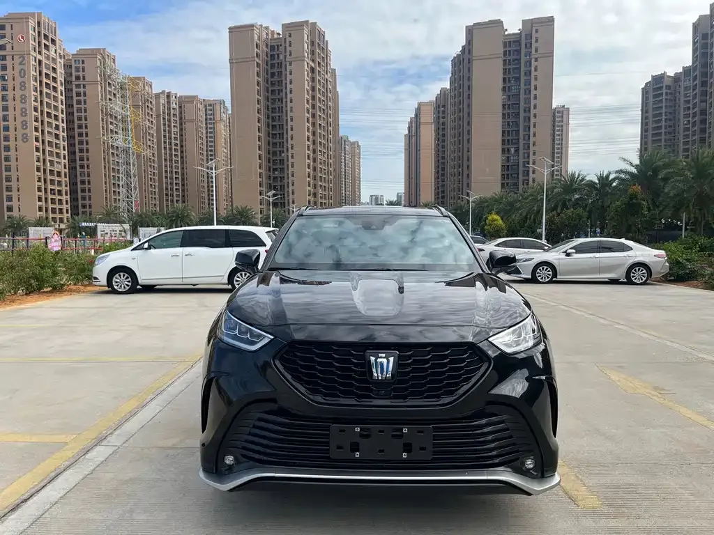 Toyota Crown Kluger 2021 из CN, фото 2