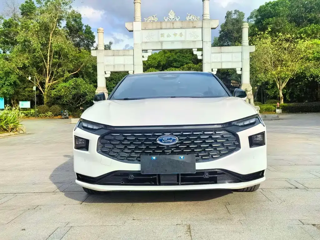 Ford Mondeo 2022 из CN, фото 2