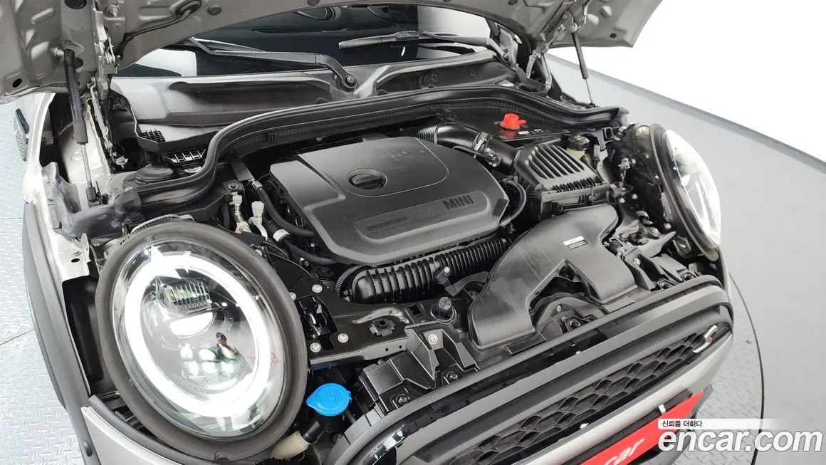 Mini Cooper Convertible 2024 из KR, фото 6