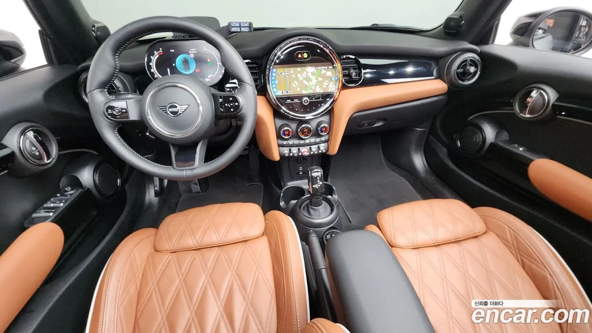 Mini Cooper Convertible 2024 из KR, фото 7