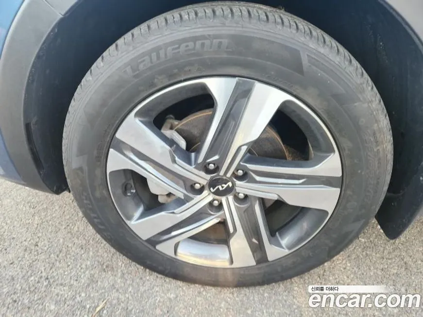 Kia Sorento — фото 10
