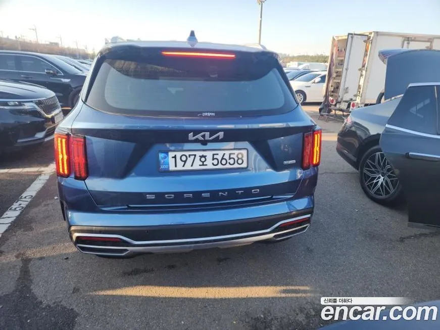 Kia Sorento — фото 4