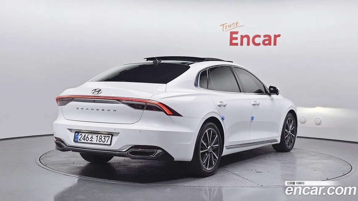 Hyundai Grandeur 2022 из KR, фото 2