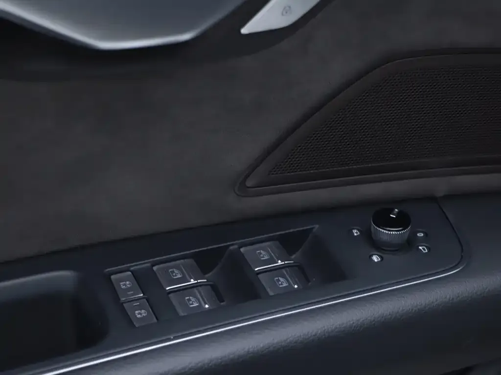 Audi A8 2021 из CN, фото 6