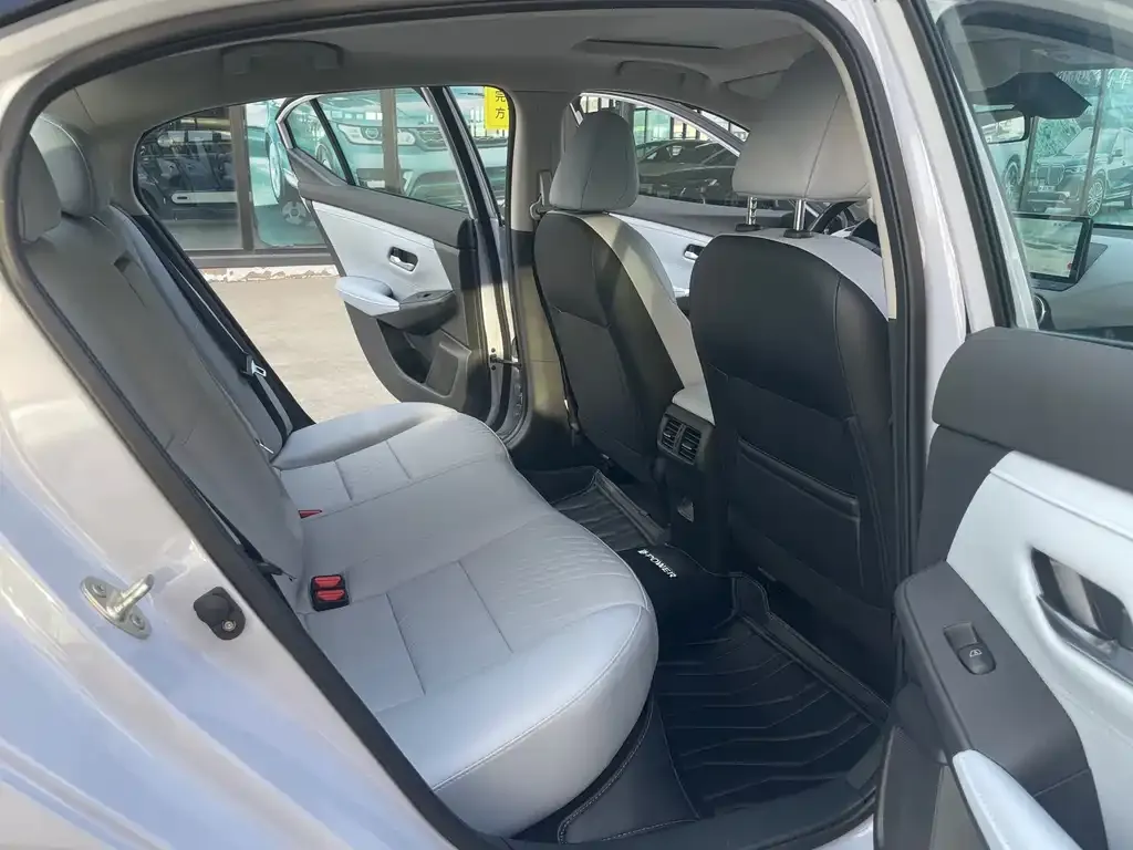 Nissan Sylphy 2023 из CN, фото 9