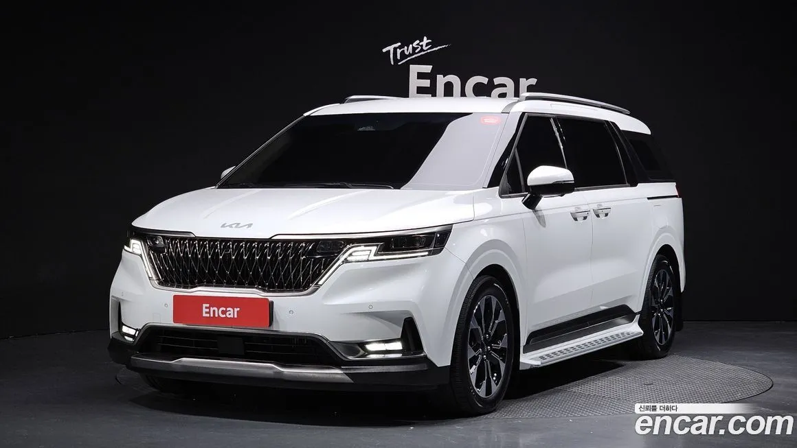 Kia Carnival — фото 1