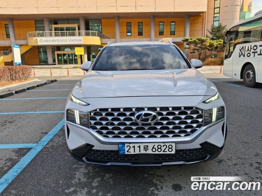 Hyundai Santafe — фото 1