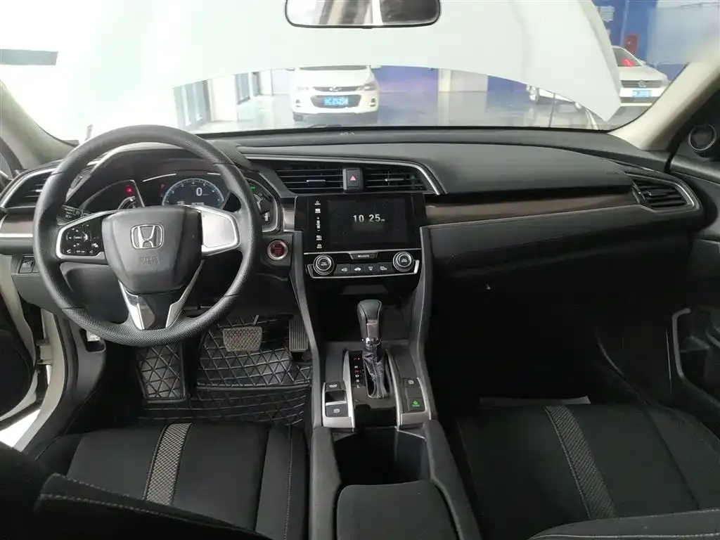 Honda Civic 2022 из CN, фото 10